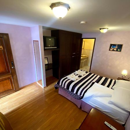 Latacunga Hostel Екстериор снимка