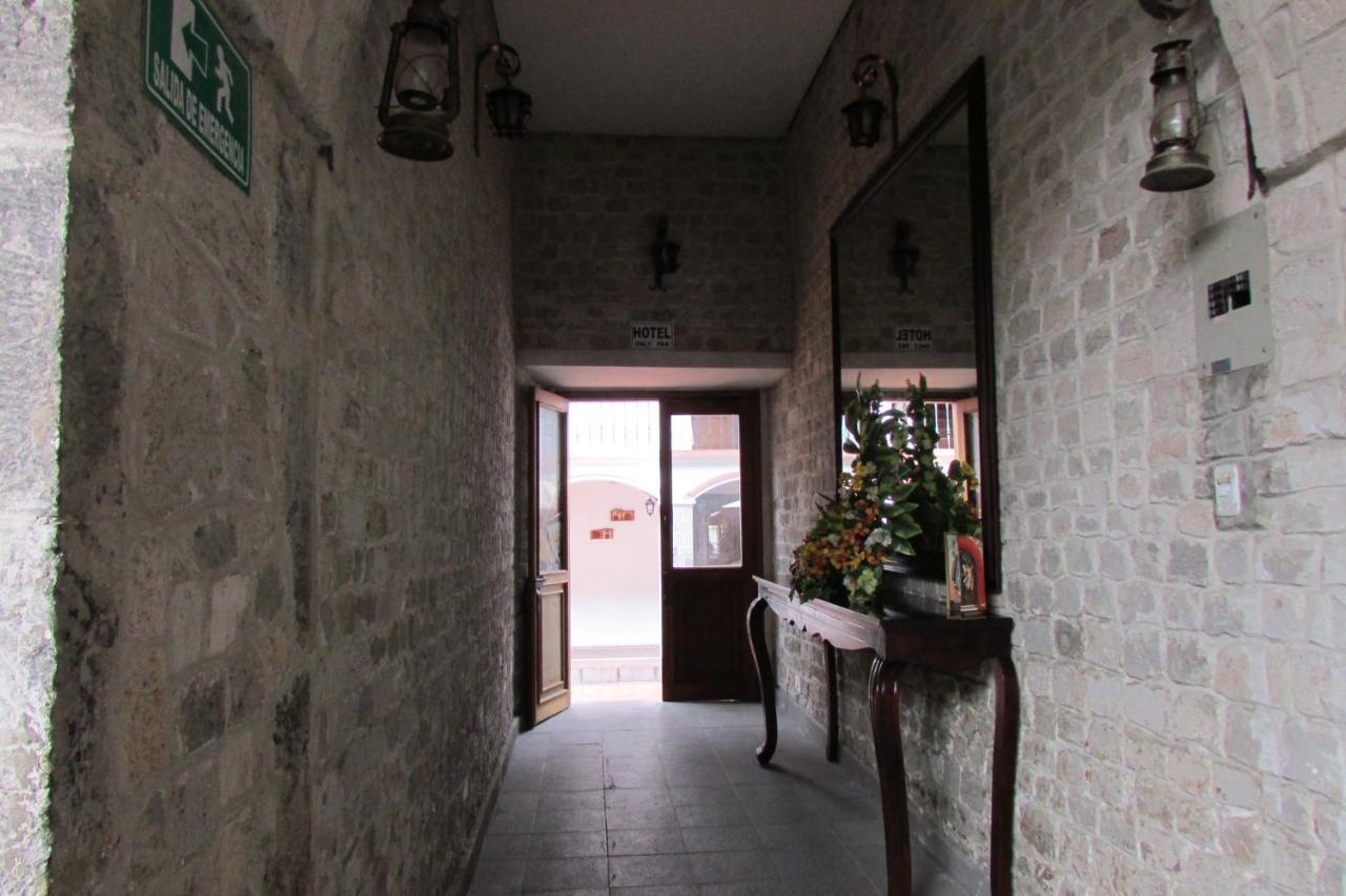 Latacunga Hostel Екстериор снимка