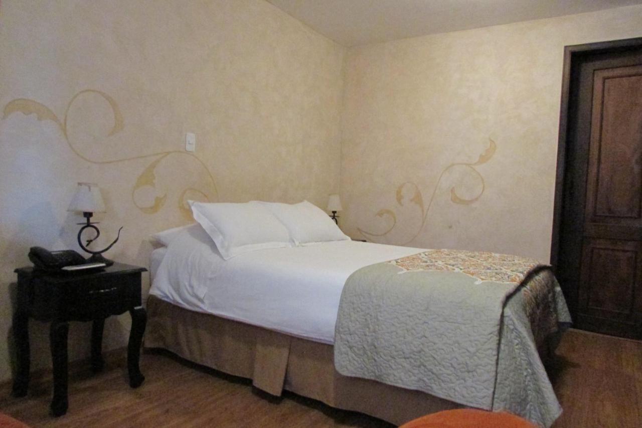 Latacunga Hostel Екстериор снимка