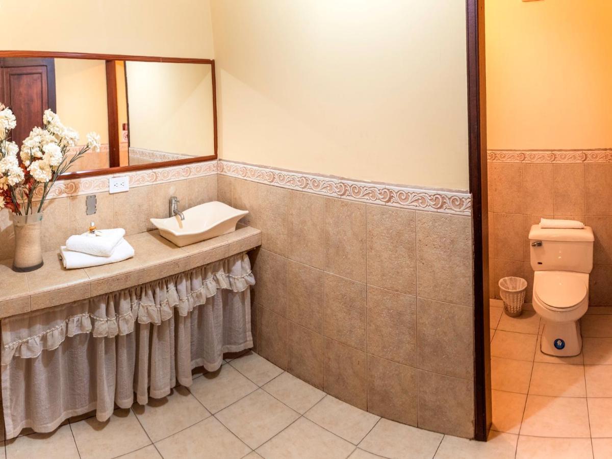 Latacunga Hostel Екстериор снимка